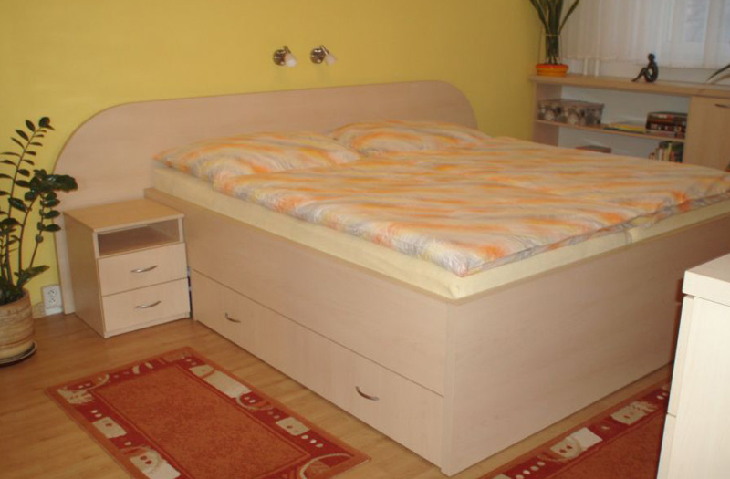 Ložnicový nábytek a postele od firmy STOLAŘSTVÍ Hanzlík